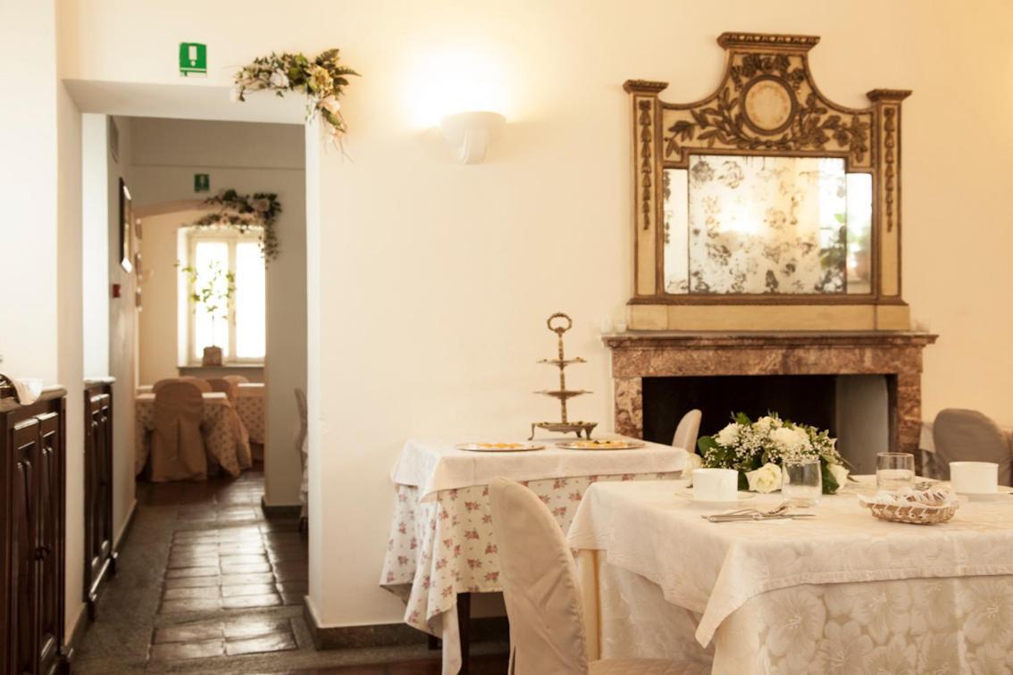 Locanda La Posta Cavour Eksteriør billede
